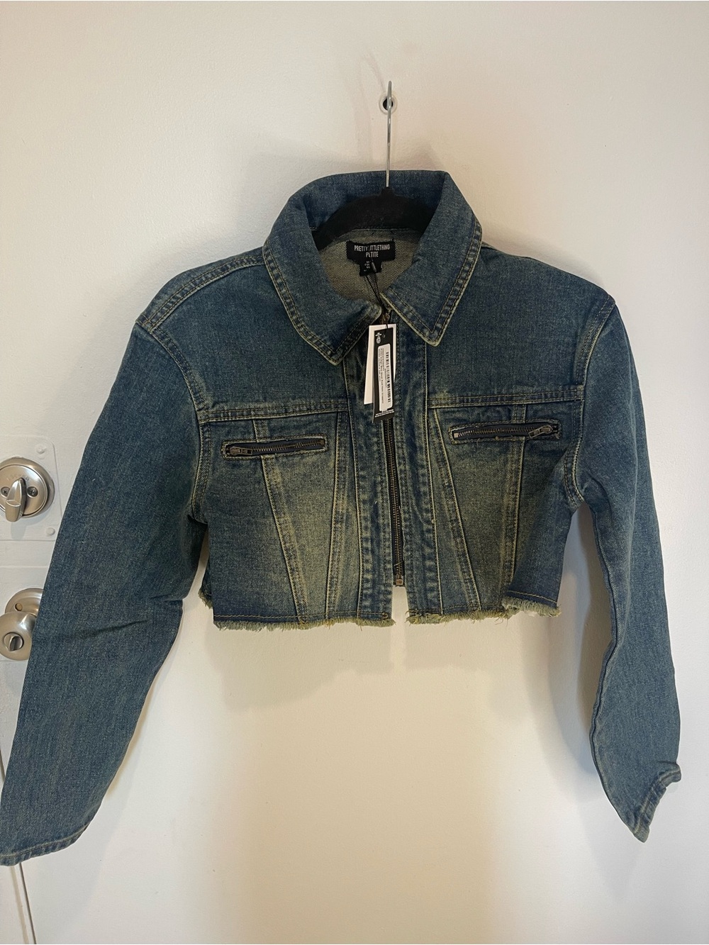 PrettyLittleThing Petite Blue Denim Label Detail